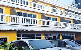 โรงแรมซี ฟัลคอน ออน เดอะ วอเตอร์